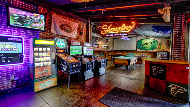 Varners Restaurant & Tavern