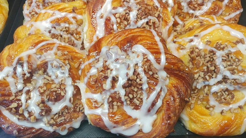 Kandi's Cakes and Bake Shop