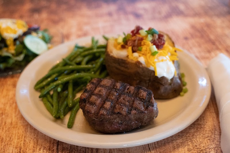 Lazlo's Brewery & Grill