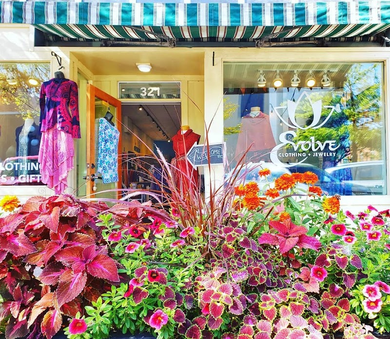 Evolve Clothing & Jewelry