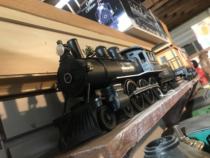 Hanford Antique Emporium