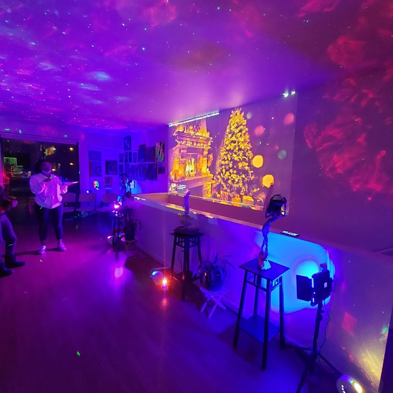 Self Designs Art Gallery