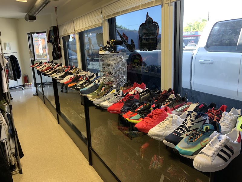 Universal Clothing Boutique