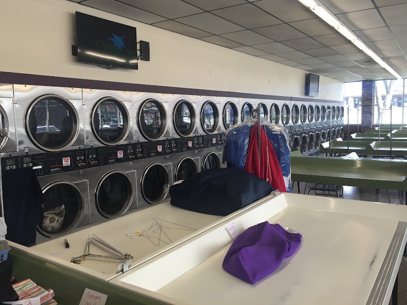 Paris Cleaners & Laundry