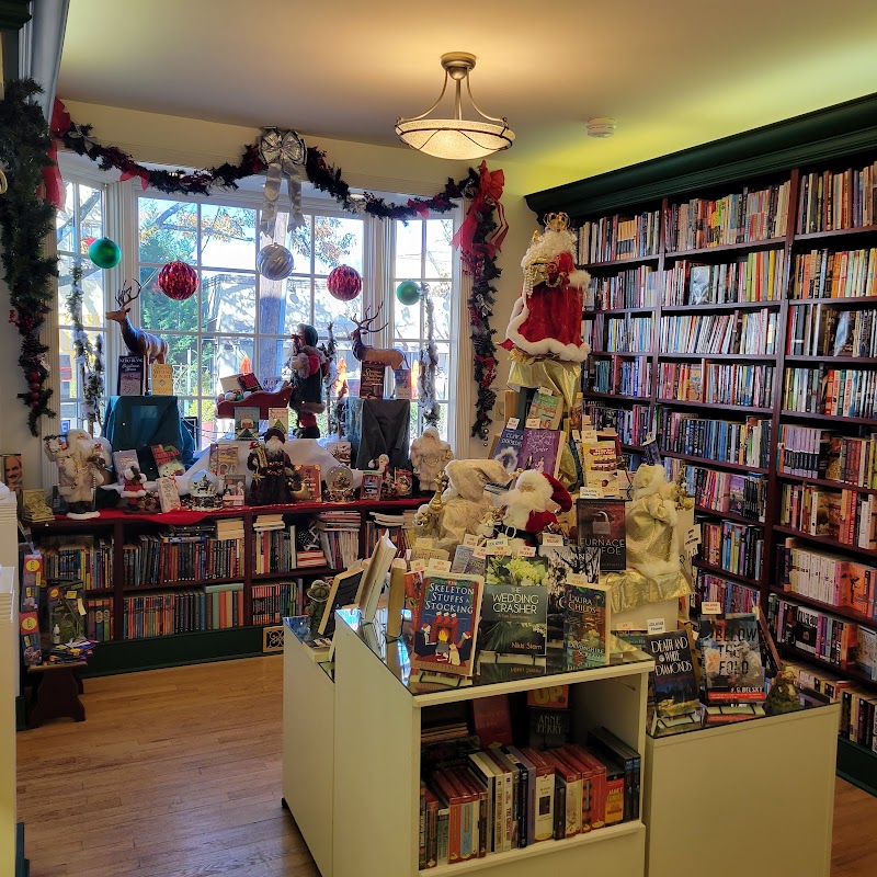 the Cloak & Dagger Mystery Bookshop