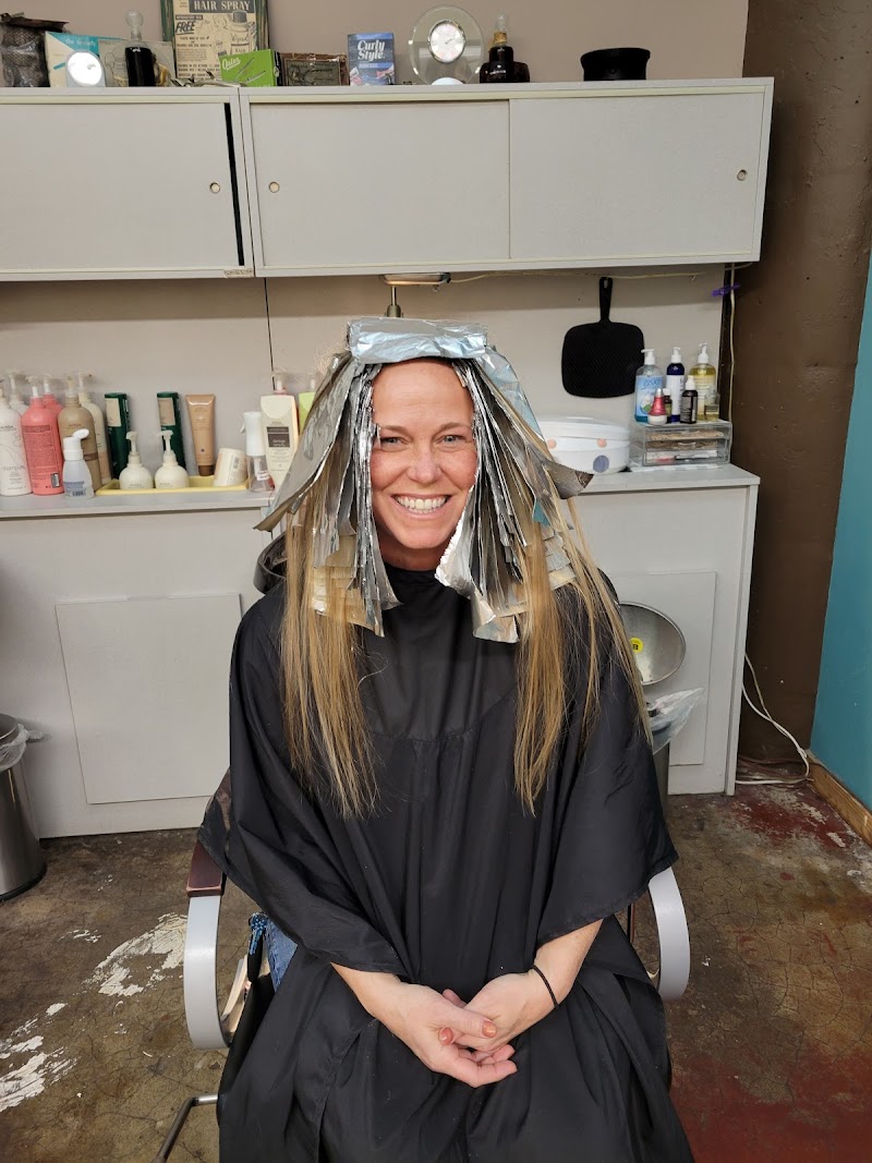 Hair Essence Aveda Salon