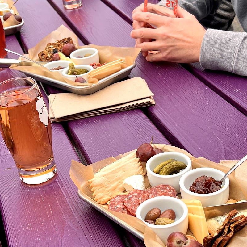 Lost Giants Cider Company