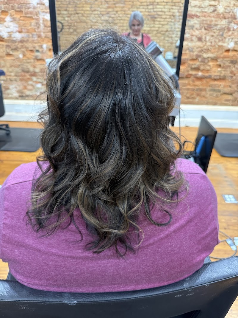 Elle Salon on the Square