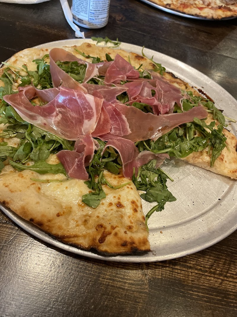 Leopoldo's Pizza Napoletana