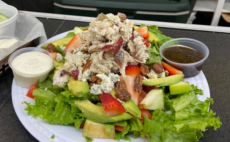 Two Dads Deli, Ice Cream & Expresso Bar