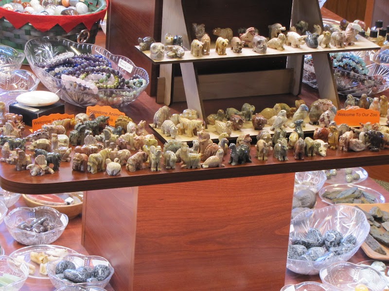 Gems of the West Rock Shop