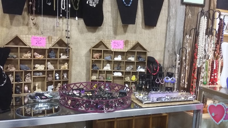 Humane Society of the Ochocos Thrift Store