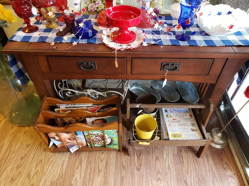 Heritage Park Antiques & Treasures