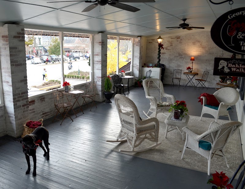 Dahlonega Walking Tours/Grapes and Ghosts Tasting Room