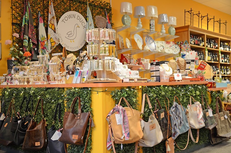 VonCanon General Store