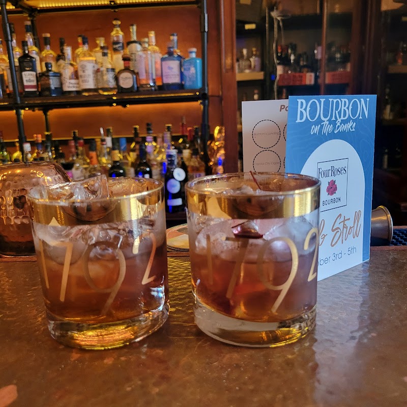 Mortimer Bibb's Public House