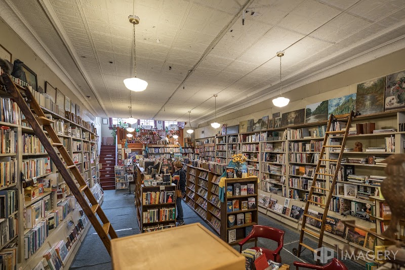 Poor Richard's Books