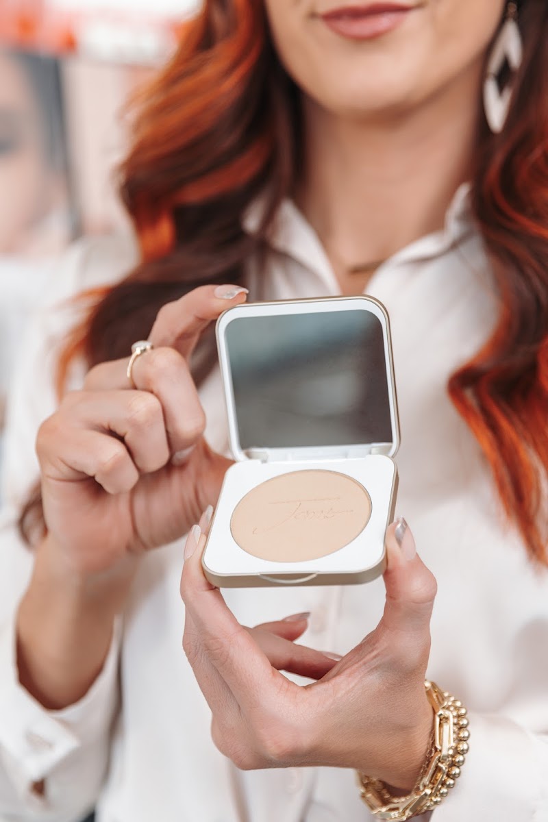 Desirae's Makeup and Beauty Lounge