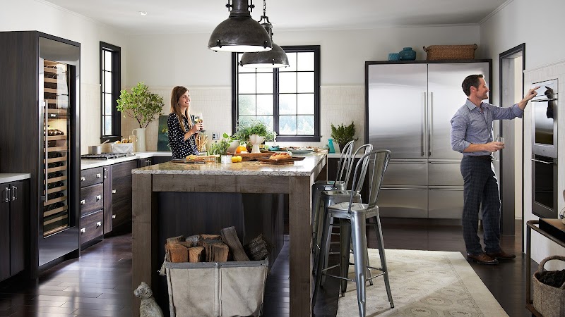 Fleck's Furniture & Appliances