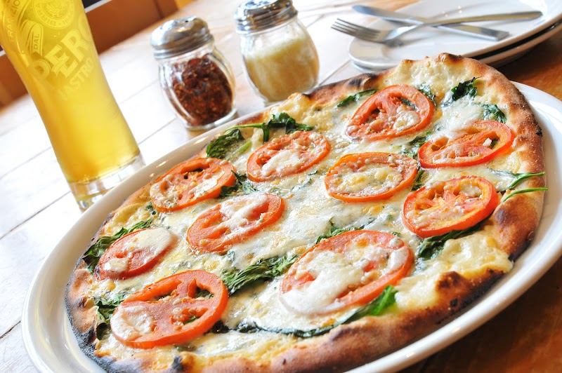 Amatos Woodfired Pizza