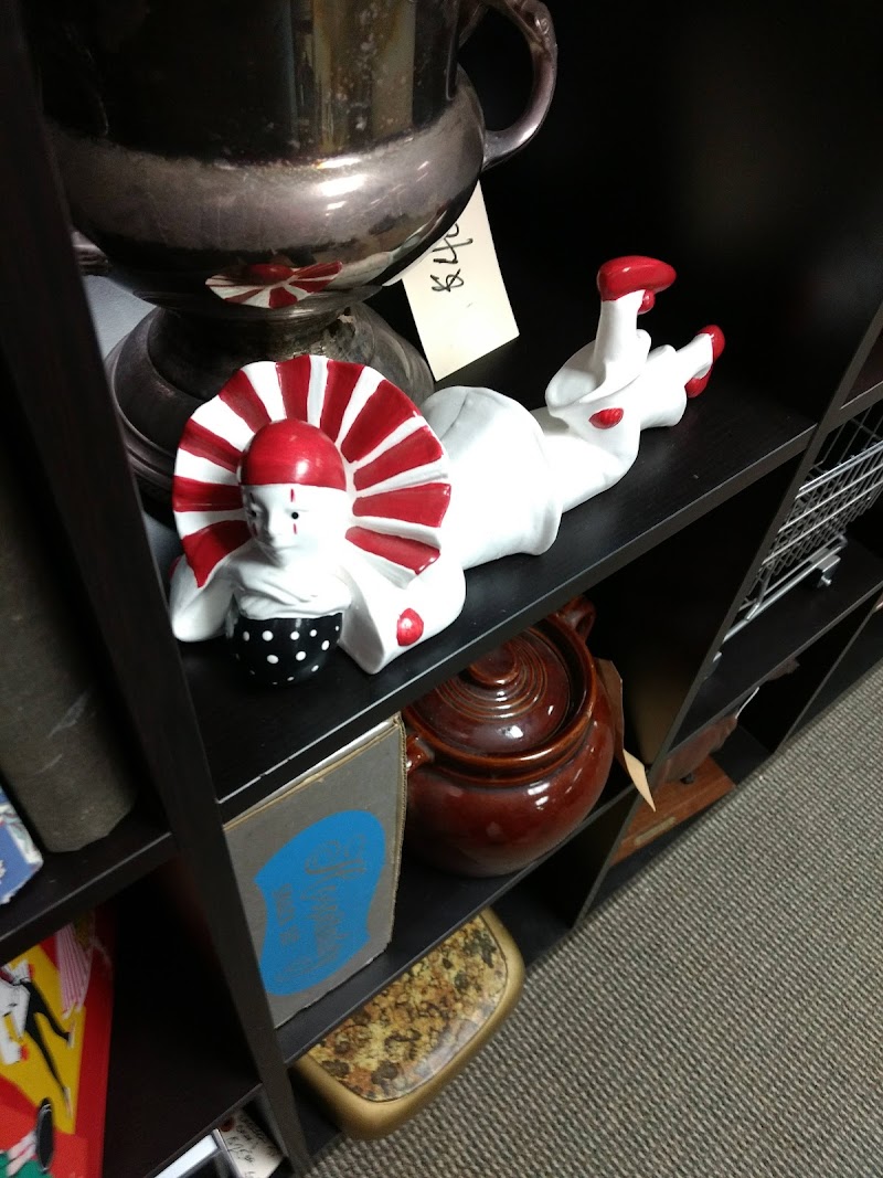 WHITE RABBIT BOUTIQUE