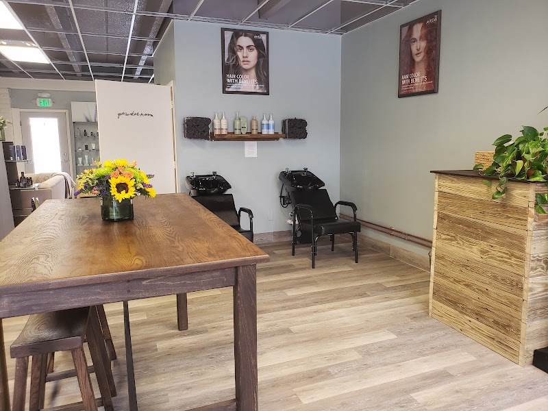 Serenity on the lake Salon