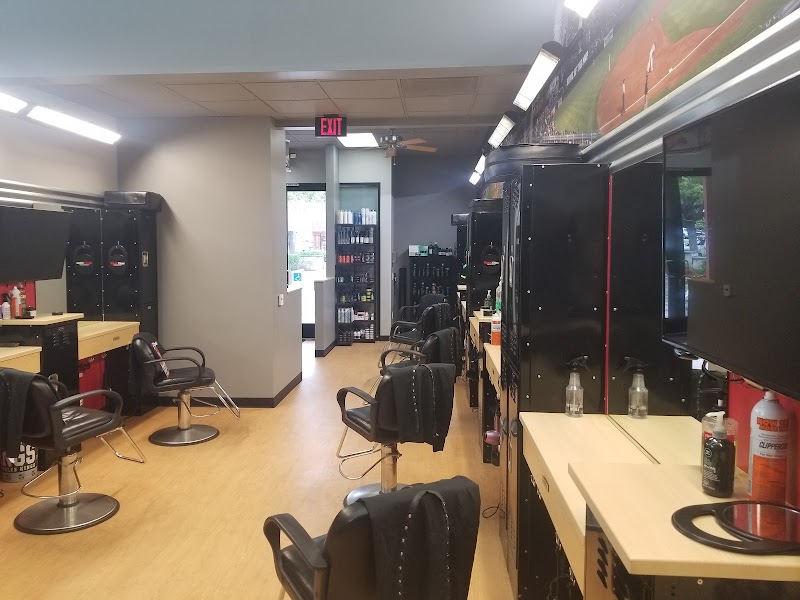 Sport Clips La Canada