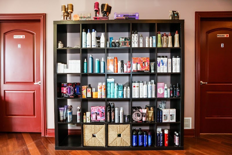 Lamaris Salon & Day Spa