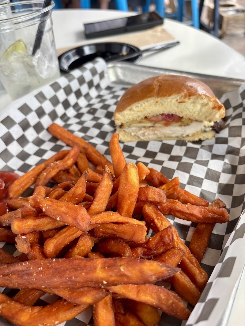 Foxy's Harbor Grille