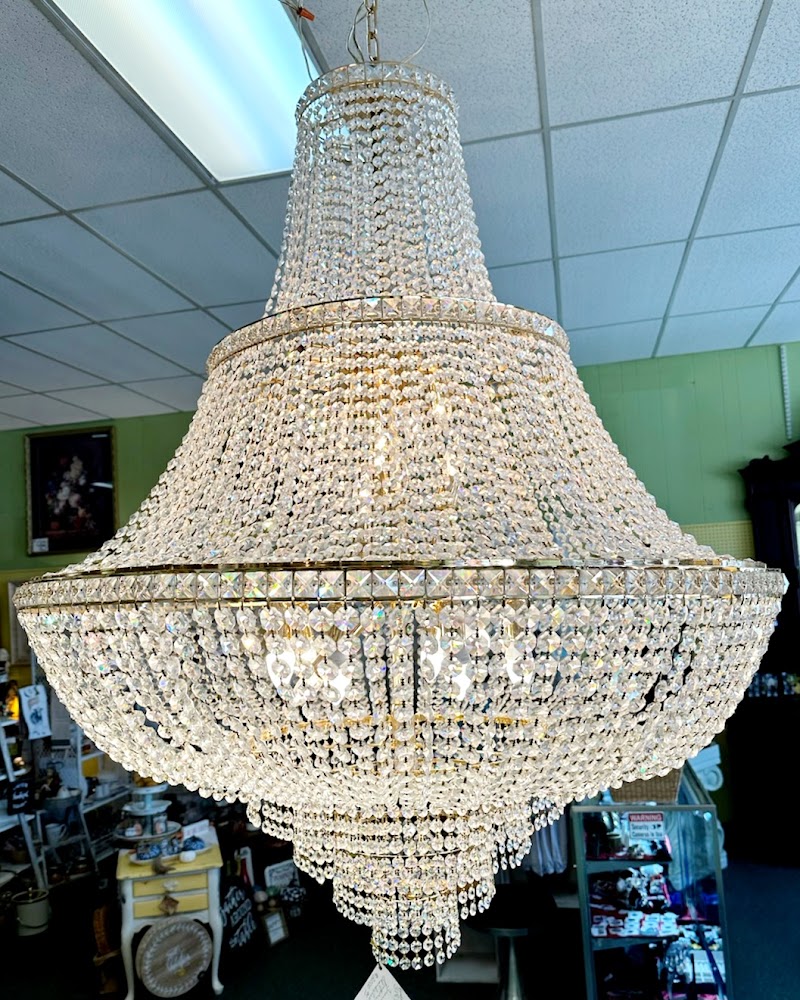 Sissy's Antiques & Interiors