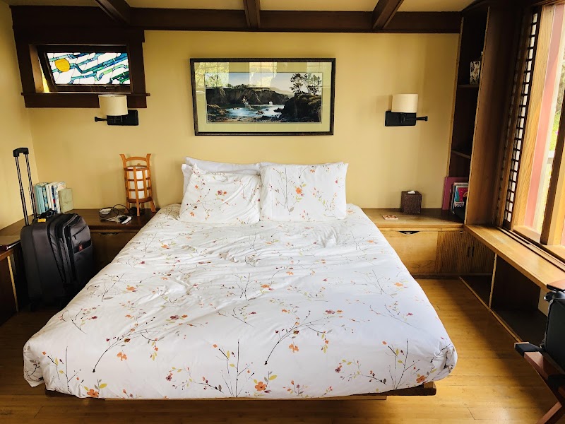 Alegria Oceanfront Inn & Cottages