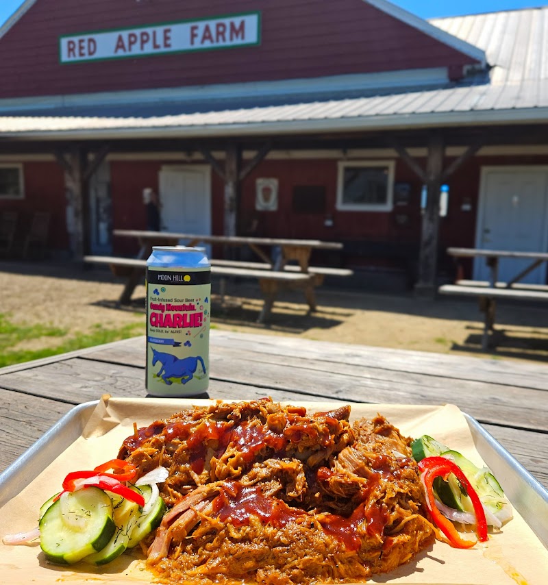 Brew Barn Restaurant and Taproom @ Red Apple Farm