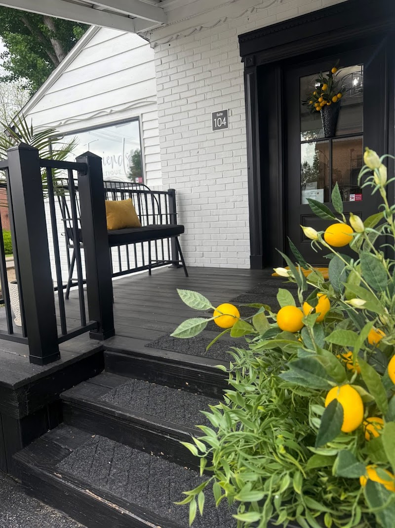 GirlFriends Boutique