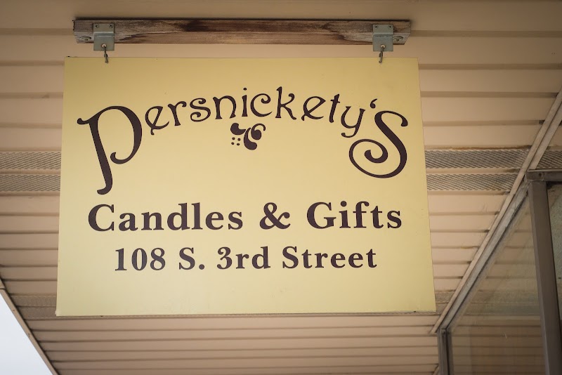 Persnickety's Candles and Gifts