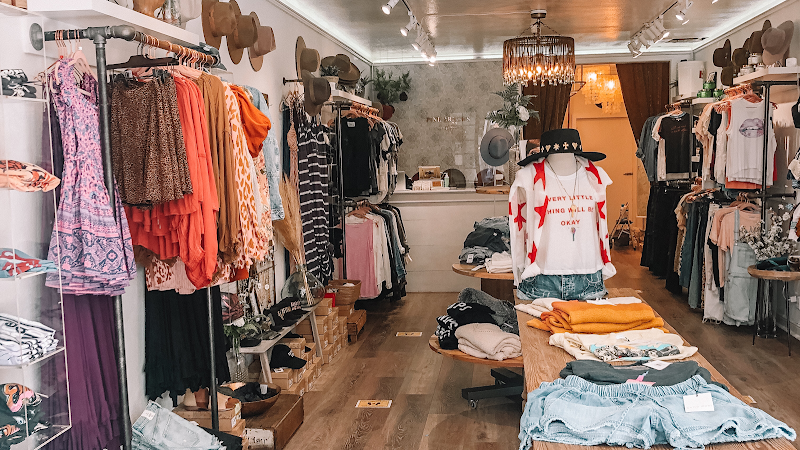 PINK ARROWS BOUTIQUE