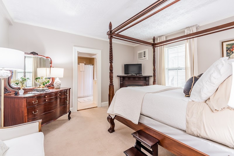 Westbrook Inn Bed & Breakfast