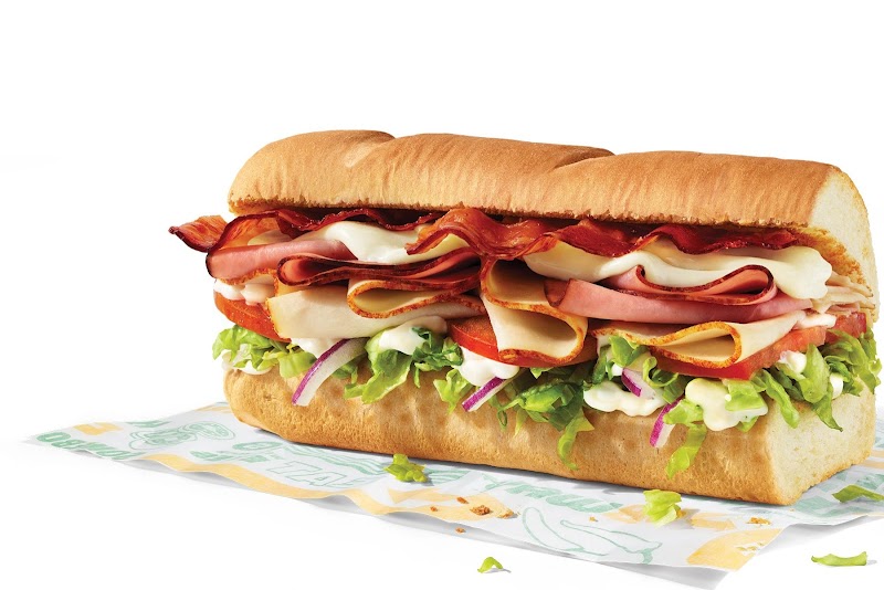 Subway, 425 Walnut St