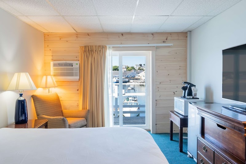 Boothbay Harbor Inn