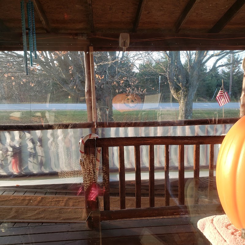 Hoholik's Ace Hardware