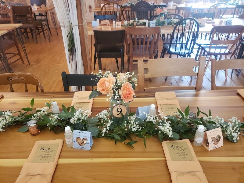 Com-Patt-ibles Flowers & Gifts