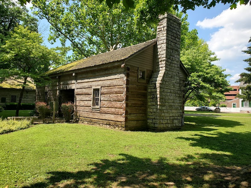 Constitution Square Gift Shop