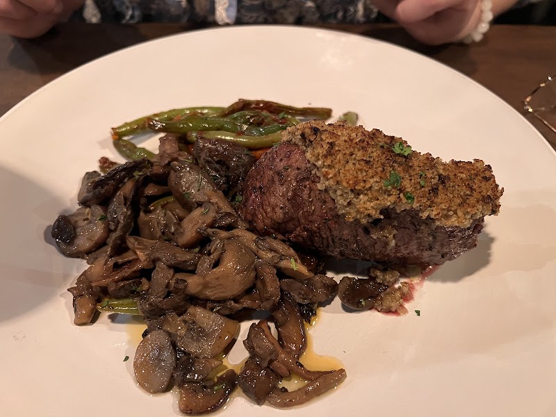 15 Lakes Prime Steakhouse