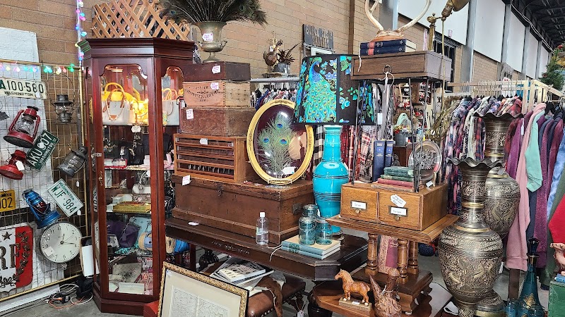 Alafair Antiques and Vintage