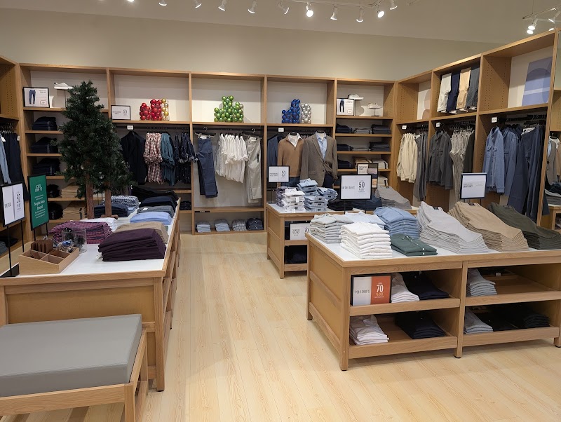 HoodTeeCrew.com (Hood-Tee Crew)