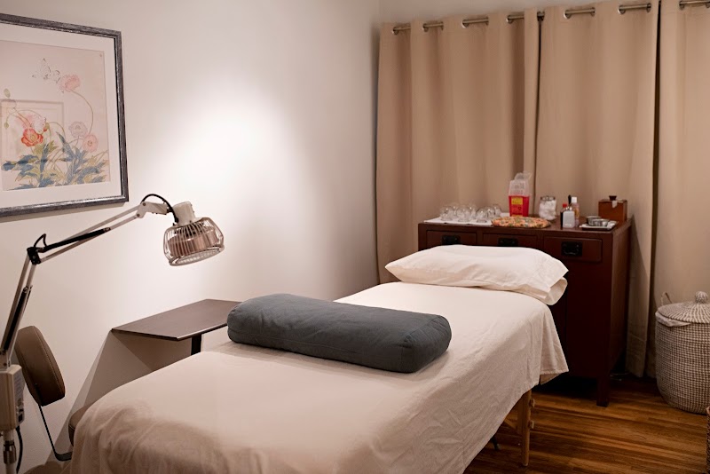 Monarch Acupuncture & Herbs