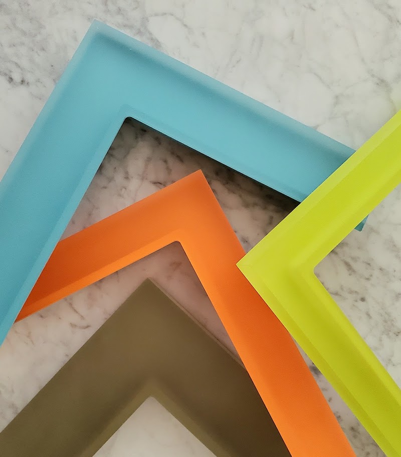 Modernist Frame & Design