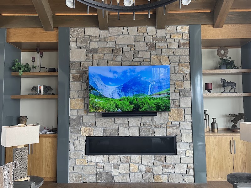 Louisa's Electronics