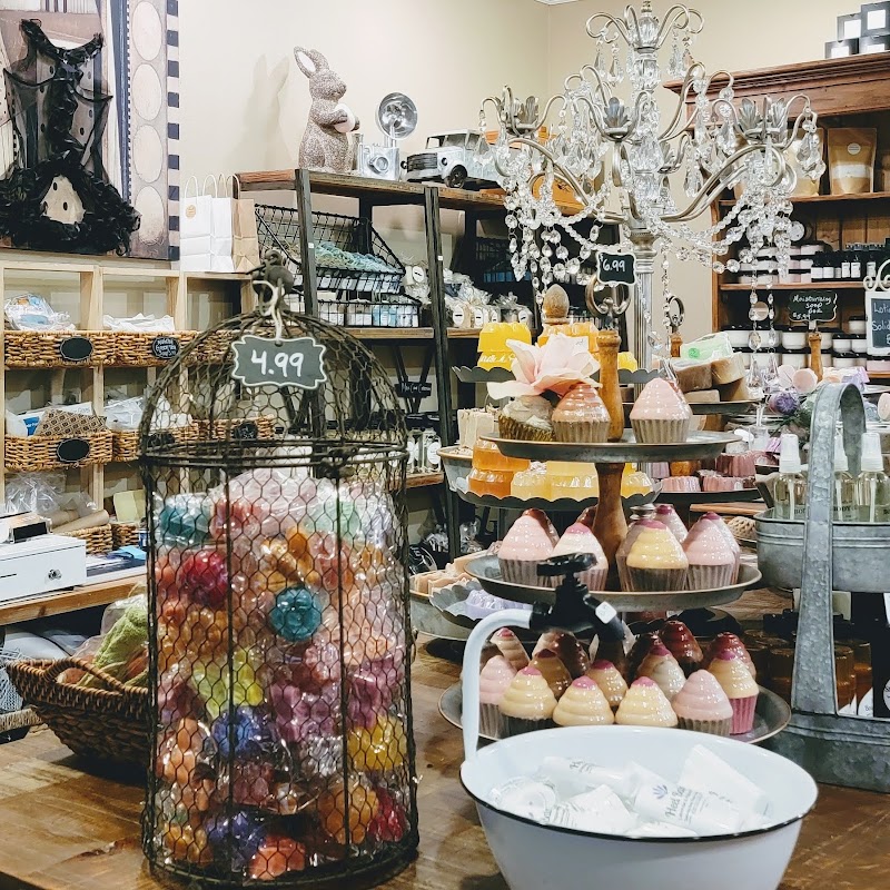 Lavishing Body Treats & Soapery - Historic Downtown
