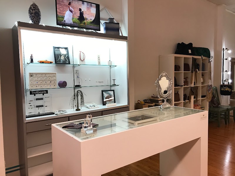 Belles and Beaus Clothing Boutique