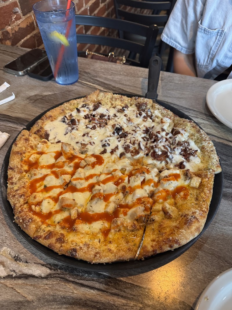 Raelyn's Pub & Eatery